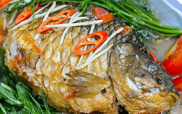 cá chép kho dưa chua