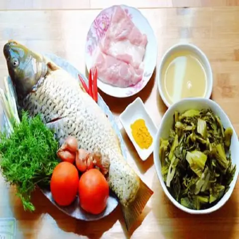 Chuẩn bị nguyên liệu nấu cá chép om dưa cho 4 người ăn