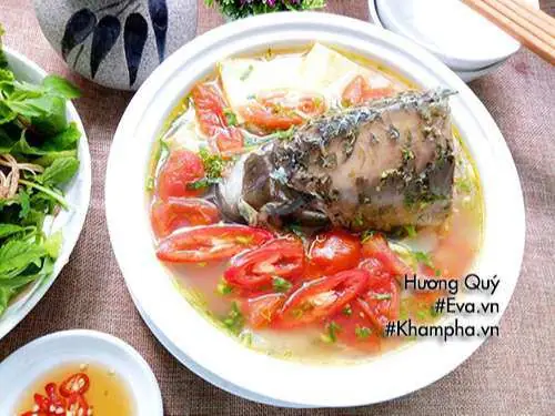 Cá Chép Nấu Măng Có Thêm Ít Rau Sống Rất Dễ Ăn Trong Ngày Hè Trời Nóng.