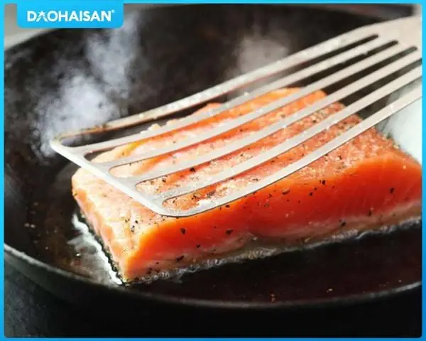 Các bước thực hiện cá hồi sốt me