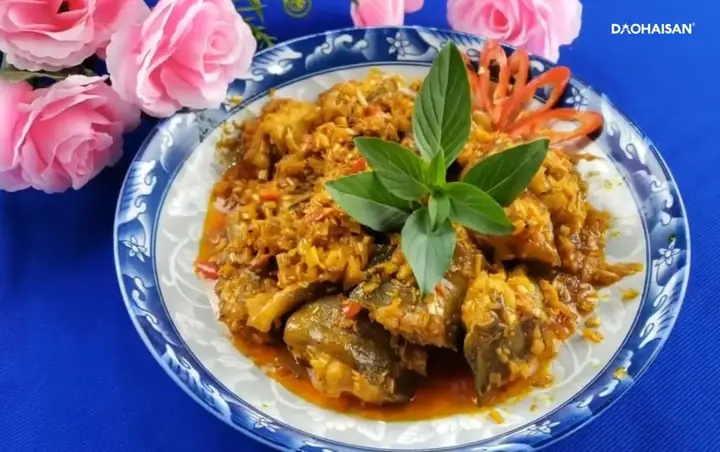 Cá chình xào sả ớt