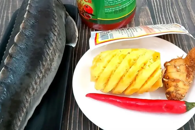 1. Nguyên liệu nấulẩu cátầm Sapa thơm ngon