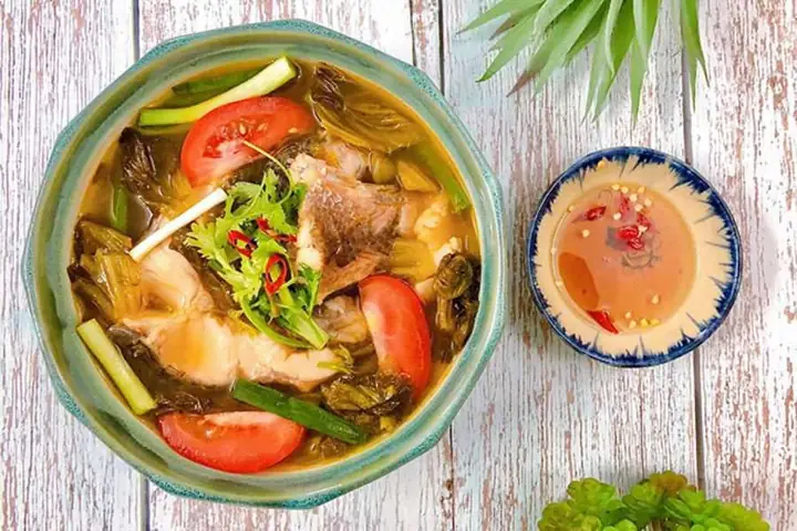 Cá cờ nấu dưa cải chua