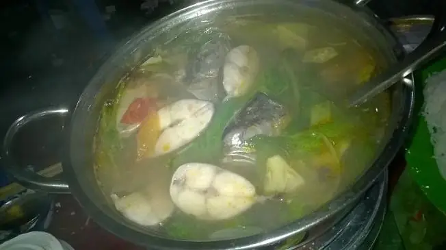Nồi lẩu cá cu nghi ngút khói hấp dẫn thực khách Nồi lẩu cá cu nghi ngút khói hấp dẫn thực khách