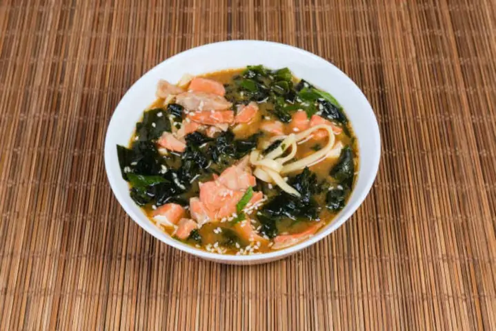 2. Cháo cá hồi rong biển