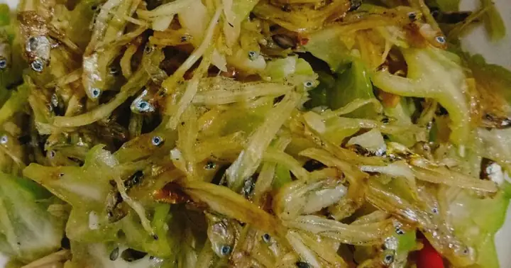 Cách làm cá cơm khô kho khế Cách làm cá cơm khô kho khế