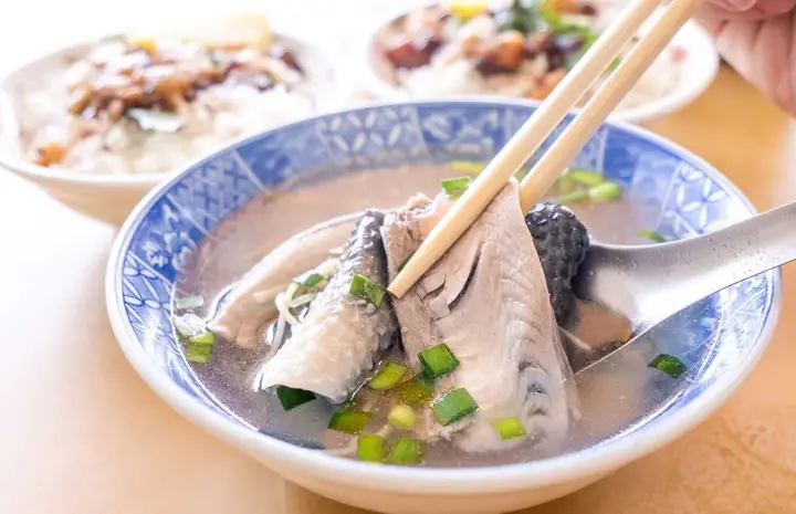 ca-mang-nau-canh-chua