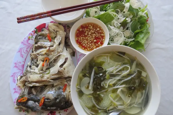 Cá Mè Nấu Canh Chua