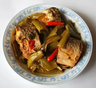 Cá Mè Kho Dưa Cải Đậm Đà, Ngon Miệng
