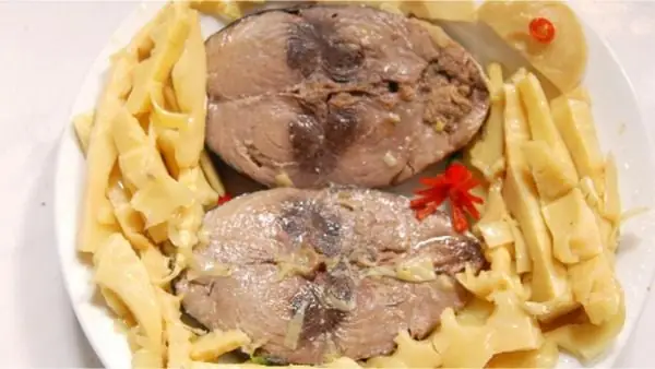 Cá Ngừ Kho Măng :