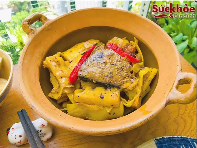 Gia Vị Cần Để Kho Cá Ngừ Với Măng Khô