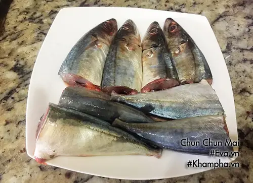 Hãy đổi món cho bữa cơm gia đình bạn với món cá nục kho dứa đậm đà, ngon cơm này nhé!