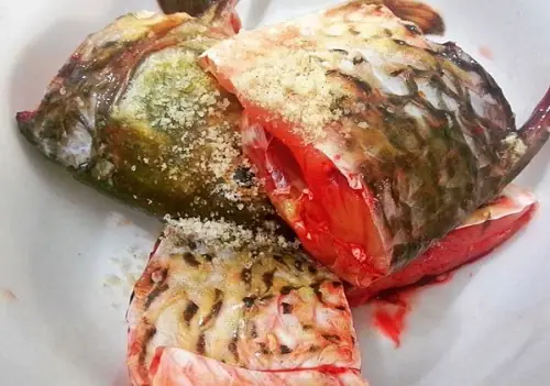 Cá Chép Om Măng Chua Là Món Ăn Dân Giã Và Phổ Biến Của Người Miền Trung. Thịt Cá Đậm Đà, Miếng Măng Chua Mềm, Còn Nước Canh Chan Với Cơm Thật Tuyệt.