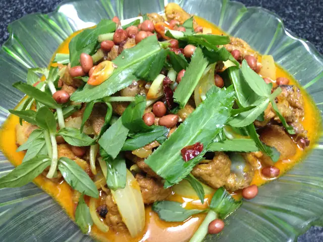 (nlđo)- Miếng Heo Rừng Thơm Ngon Hòa Cùng Vị Beo Béo Của Nước Cốt Dừa Được Ăn Kèm Cùng Bánh Mì Giòn Giòn Sẽ Khiến Bạn Khó Lòng Mà Bỏ Qua. (nlđo)- Miếng Heo Rừng Thơm Ngon Hòa Cùng Vị Beo Béo Của Nước Cốt Dừa Được Ăn Kèm Cùng Bánh Mì Giòn Giòn Sẽ Khiến Bạn Khó Lòng Mà Bỏ Qua.