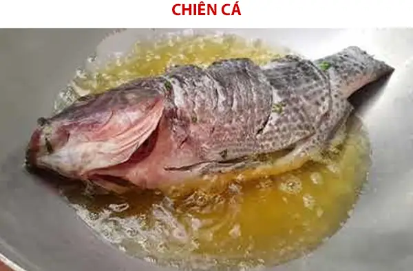 Bước 2. Chiên Cá