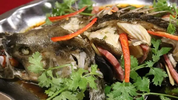 Cách Nấu Cá Tầm Hấp Xì Dầu