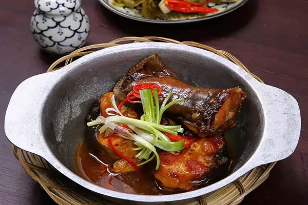 Nguyên Liệu Cá Tầm Kho Riềng