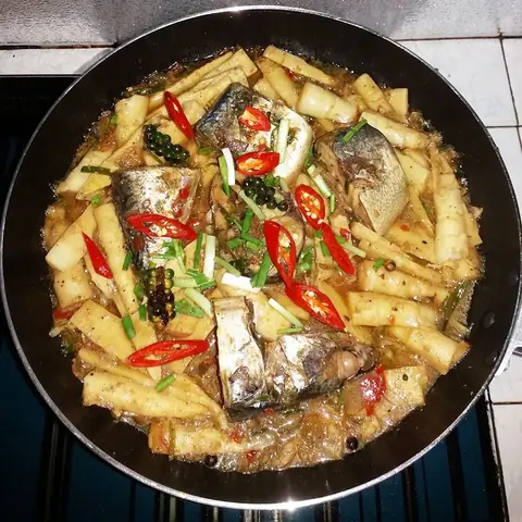 Hướng Dẫn Cách Nấu Món Cá Thu Kho Măng Cực Đơn Giản Tại Nhà