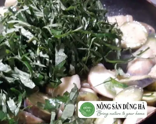 Cà tím xào lá tía tô