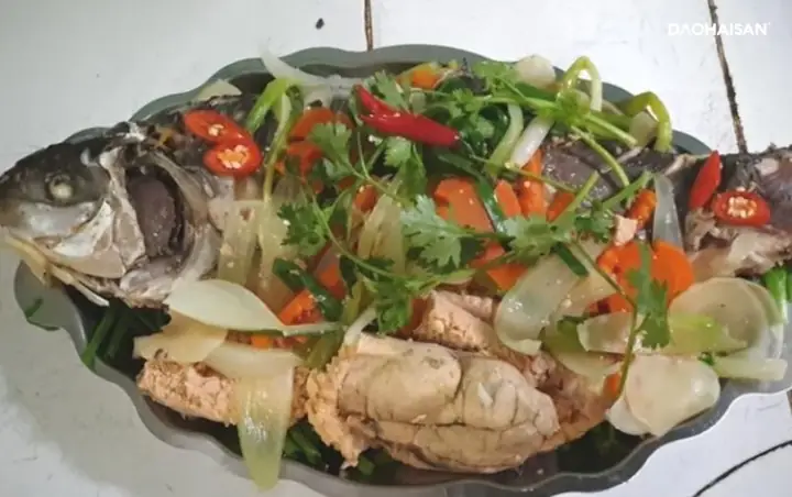 Cá Trôi Hấp Hành Gừng Cá Trôi Hấp Hành Gừng