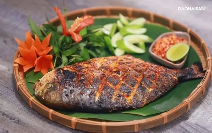 Cá chim nướng muối ớt