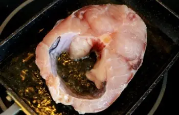 Món canh cá măng chua với vị ngọt của cá tươi, vị chua thanh của măng rất thích hợp với bữa cơm gia đình. Món canh cá măng chua với vị ngọt của cá tươi, vị chua thanh của măng rất thích hợp với bữa cơm gia đình.