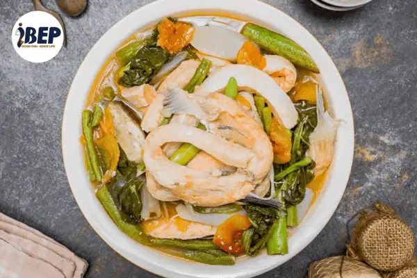 3.2. Lườn cá hồi nấu canh chua 3.2. Lườn cá hồi nấu canh chua