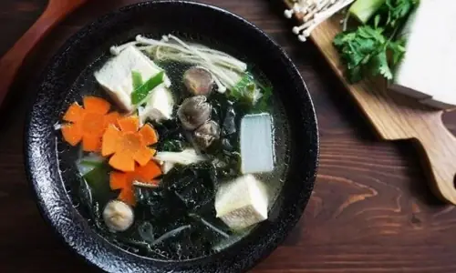 Các bước thực hiện canh rong biển chay