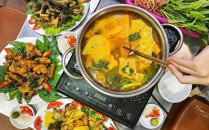 Cách Nấu Lẩu Ếch Măng Chua