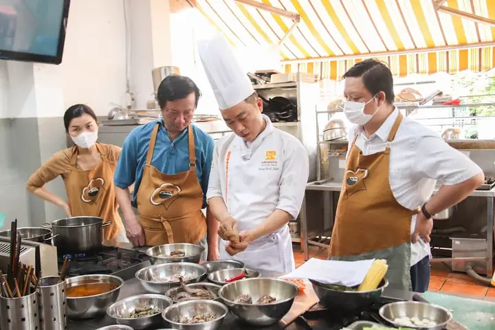 lớp học nấu các món ốc lớp học nấu các món ốc