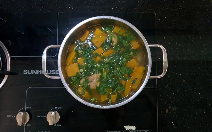 2cách Nấu Canh Gà Hầm Bí Đỏ 2cách Nấu Canh Gà Hầm Bí Đỏ