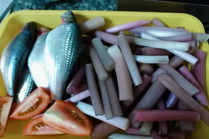 Nguyên Liệu Món Canh Chua Cá Linh