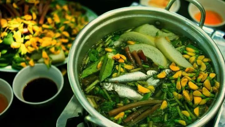 Chế Biến Hương Vị Cá Linh Canh Chua