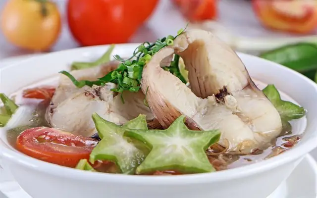 Đổi gió với canh cá lăng nấu khế - chua thanh mà không bị gắt