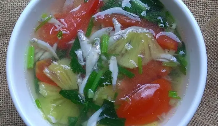 Cách Nấu Canh Cá Cơm Thơm Ngọt, Đậm Đà Không Tanh?