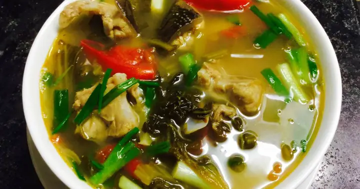 Canh chua cá đuối - món ngon nổi tiếng của miền Trung