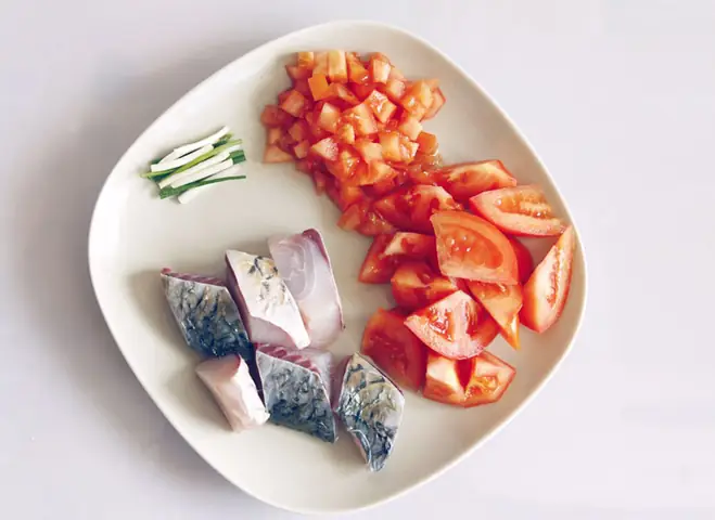 Hướng dẫn nấu món canh cá nấu cà chua Hướng dẫn nấu món canh cá nấu cà chua