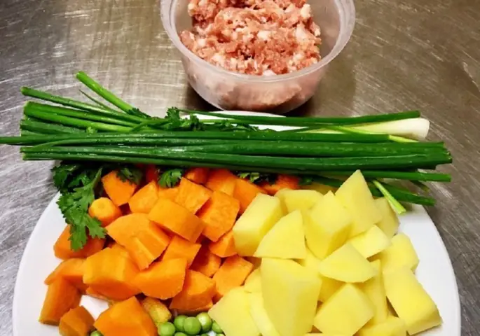 Sơ chế và tẩm ướp nguyên liệu Sơ chế và tẩm ướp nguyên liệu