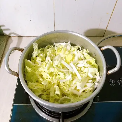 Không muốn tăng cân thì cứ chén bát canh này thay cơm cho bữa tối: Vừa ấm bụng, vừa đủ chất! - Ảnh 5. Không muốn tăng cân thì cứ chén bát canh này thay cơm cho bữa tối: Vừa ấm bụng, vừa đủ chất! - Ảnh 5.