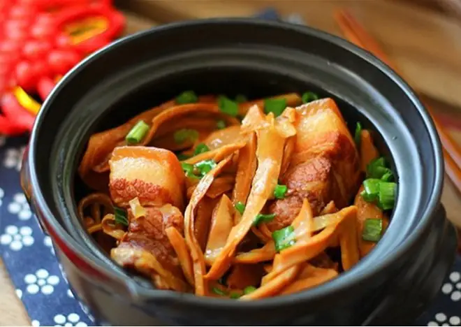 Cách Nấu Thịt Kho Tàu Miền Bắc Mềm Và Ngon Nhất Tại Nhà Cách Nấu Thịt Kho Tàu Miền Bắc Mềm Và Ngon Nhất Tại Nhà