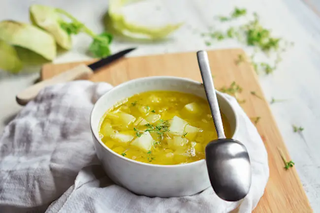 3.2. Canh su hào cà rốt