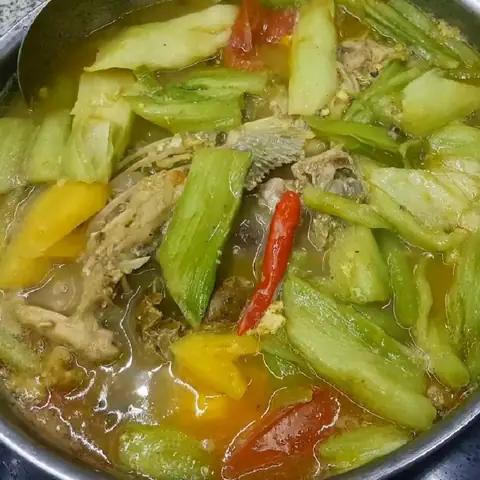 Cách làm canh cá chép nấu sấu thơm ngon, hấp dẫn cho mâm cơm gia đình