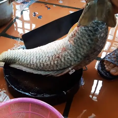 2 cách nấu canh chua cá chép nấu dọc mùng và nấu khế thơm ngon thanh mát