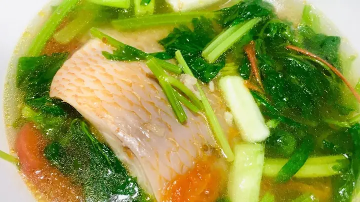 Hướng dẫn cách nấu canh chua rau muống cá diêu hồng