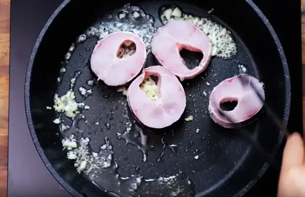 Bước 1: Sơ Chế Nguyên Liệu