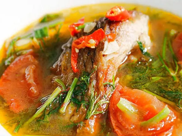 8. Canh chua cá chép 8. Canh chua cá chép