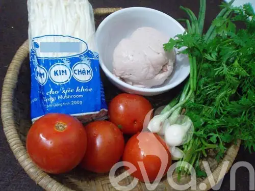 Món canh chua giò sống vừa ngon lại vừa bổ dưỡng cho bữa cơm gia đình.