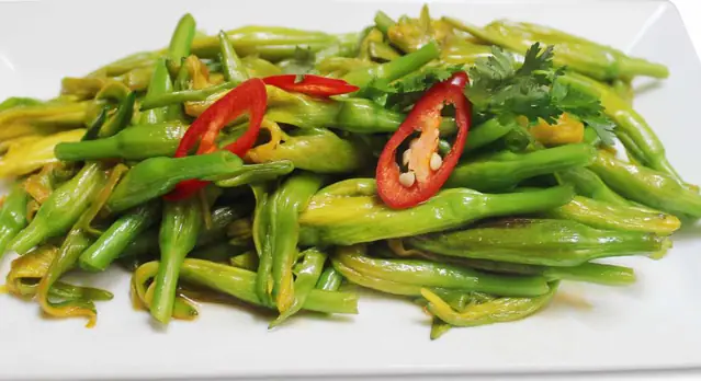 Mua Hoa Về Nấu Canh: Món Ngon Theo Mùa Của Các Bà Nội Trợ - Ảnh 1. Mua Hoa Về Nấu Canh: Món Ngon Theo Mùa Của Các Bà Nội Trợ - Ảnh 1.