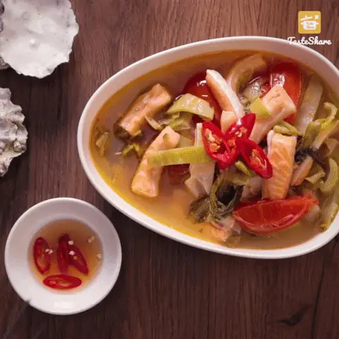 Canh cá nấu thế này không tanh chút nào, đưa cơm xuất sắc! - Ảnh 5. Canh cá nấu thế này không tanh chút nào, đưa cơm xuất sắc! - Ảnh 5.