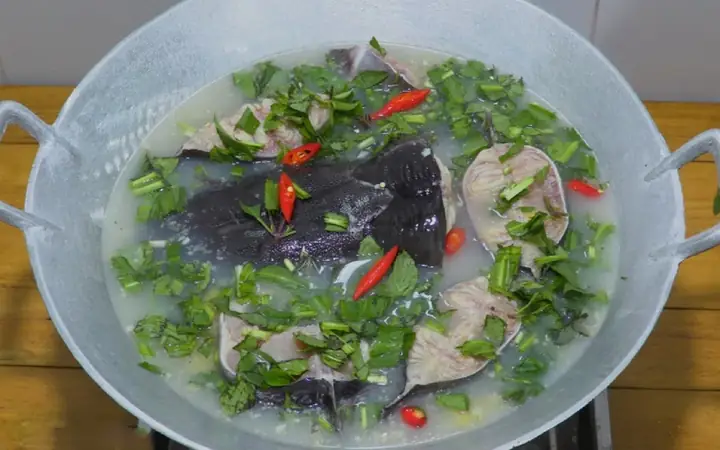 Cách nấu canh chua lươn cơm mẻ chuẩn vị miền Tây